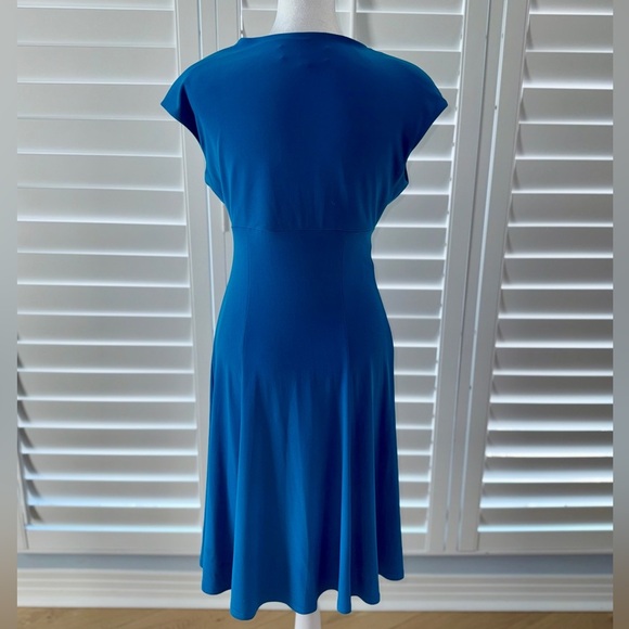 Jones New York Blue Capsleeve Dress Size 4 Work Cocktail Party - Picture 5 of 9
